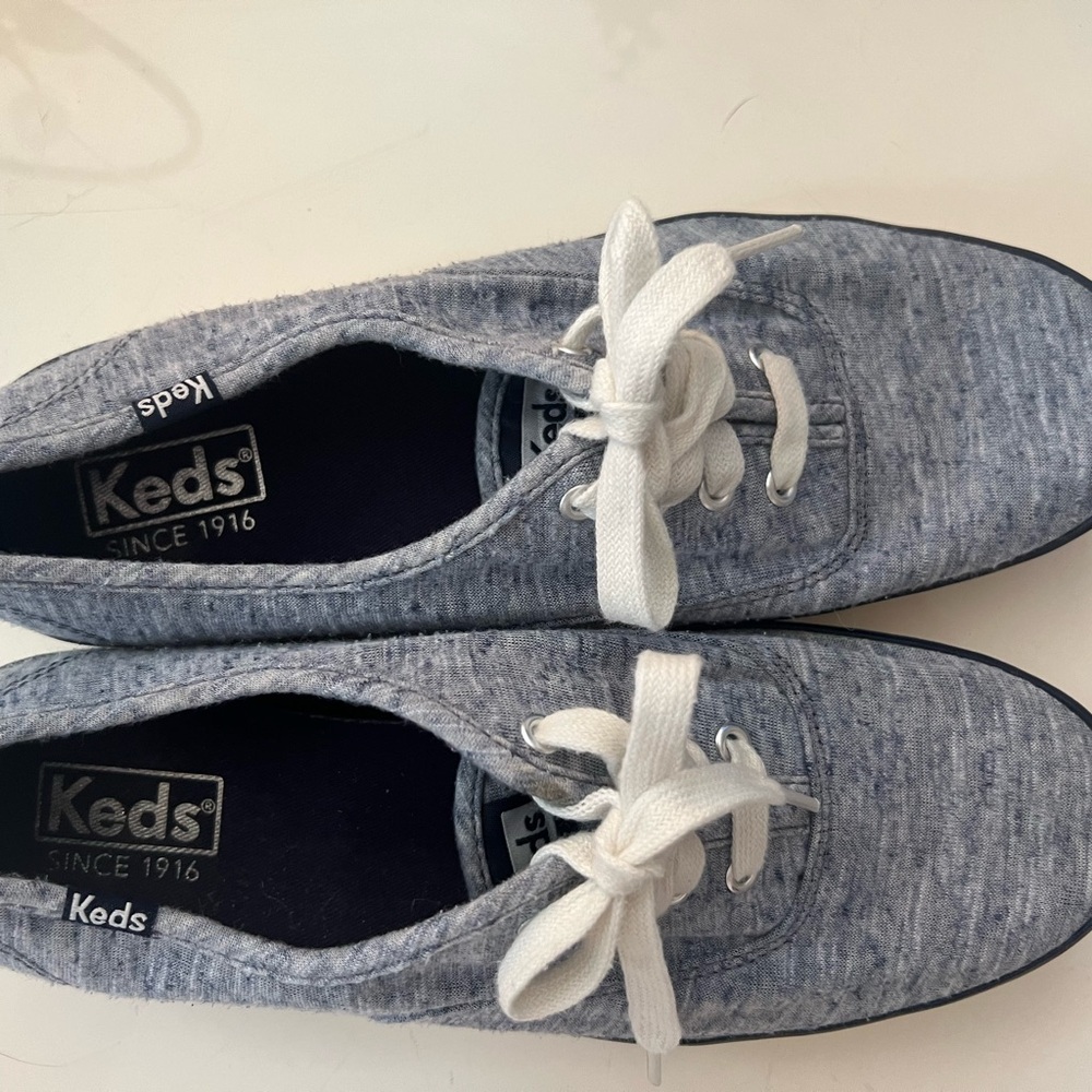Soft blue Keds. Size 7.5 - Picture 2 of 4